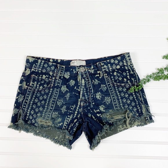Free People Pants - Free People Bleach Floral Distressed Shorts sz 27